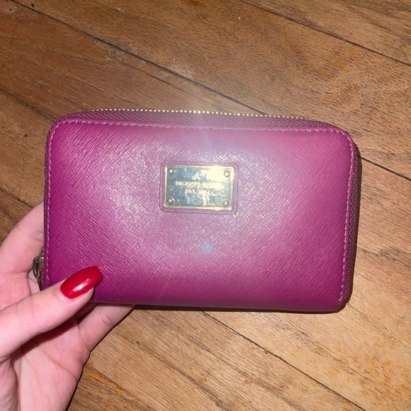 Michael Kors wallet - Picture 2 of 3